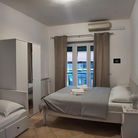 Cinecitta Gæstehus 3*
